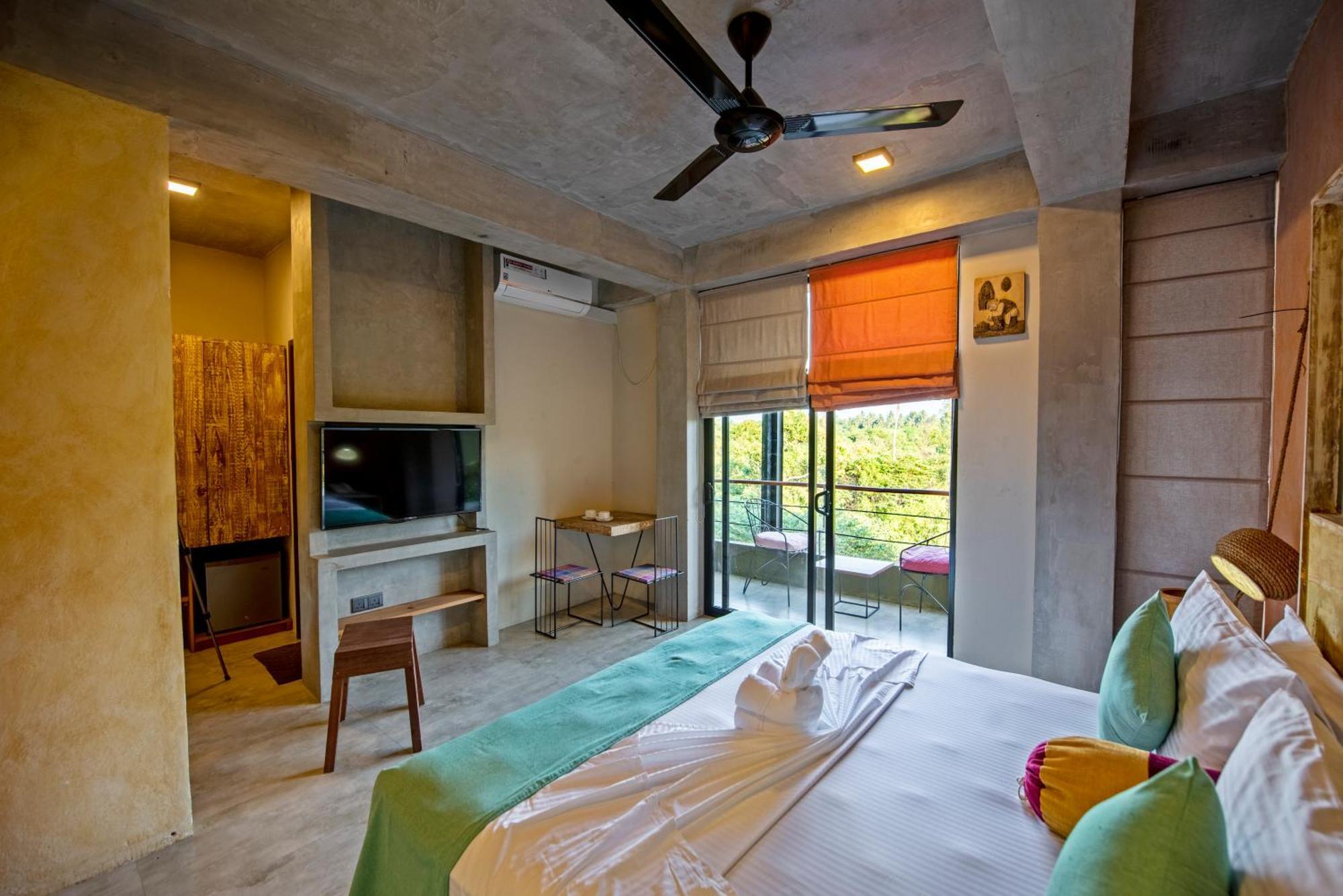 White Moon Resort Gampaha Exterior photo