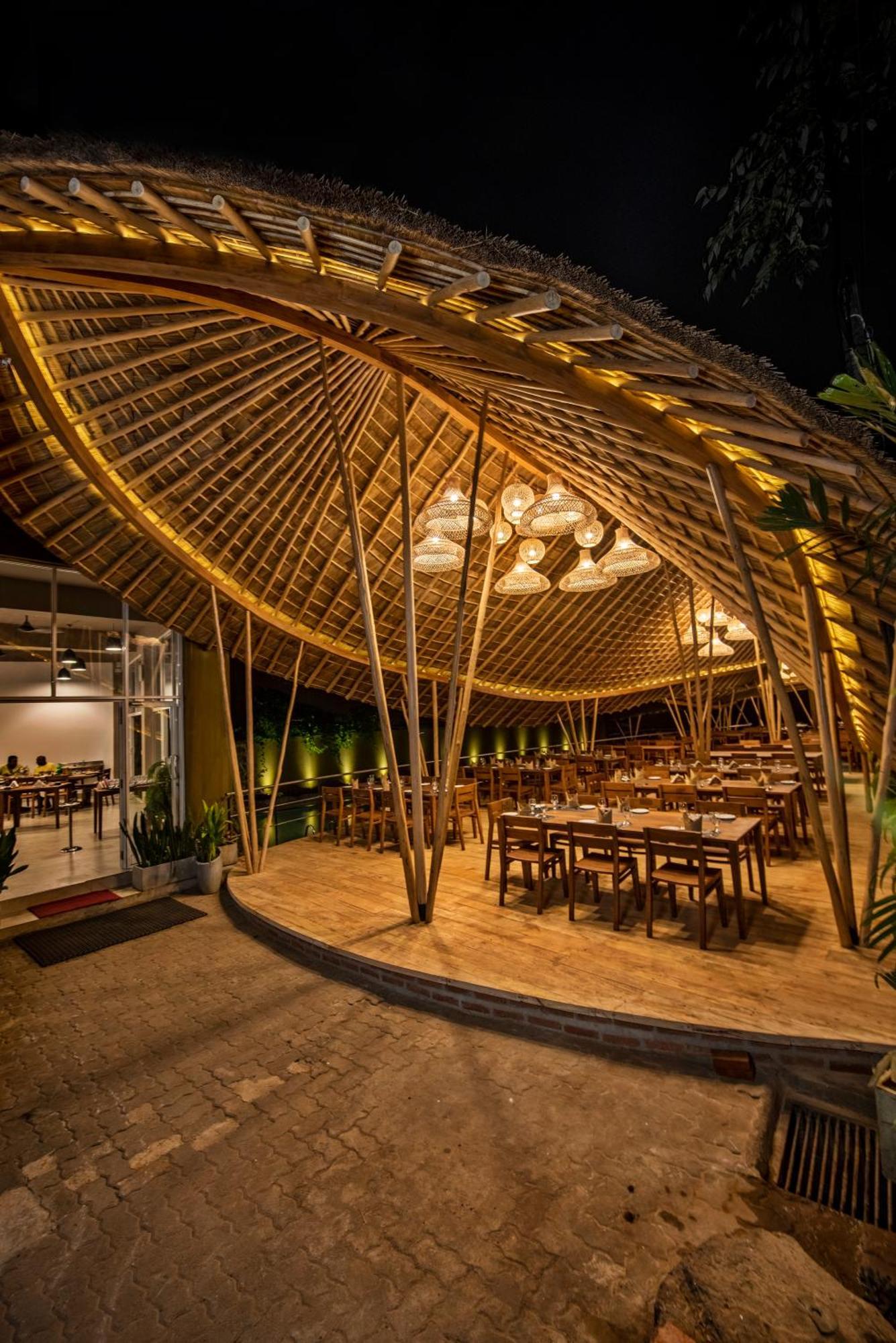White Moon Resort Gampaha Exterior photo