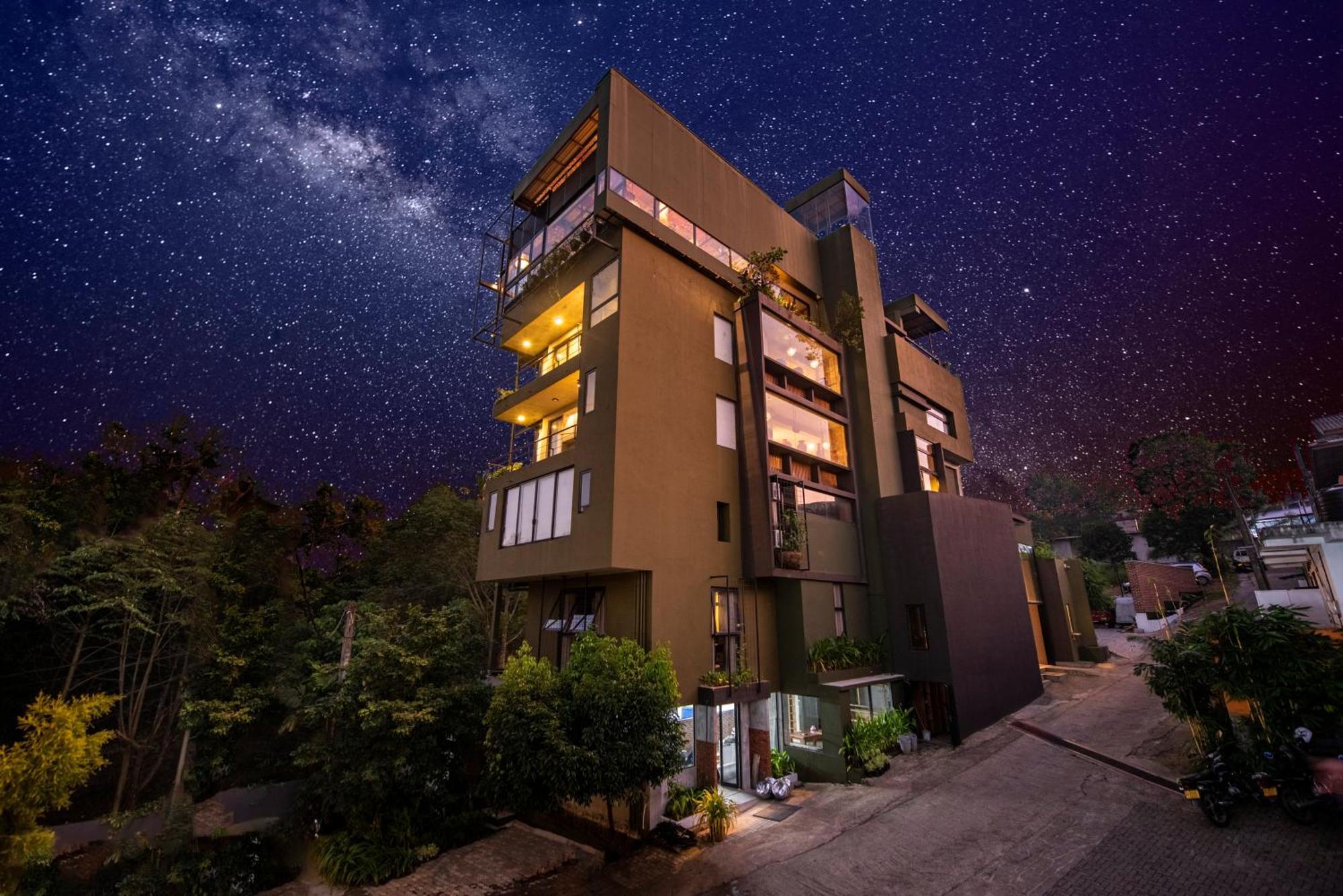 White Moon Resort Gampaha Exterior photo